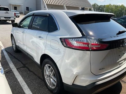 Used 2022 Ford Edge SEL w/ Convenience Package AWD/4WD image 4