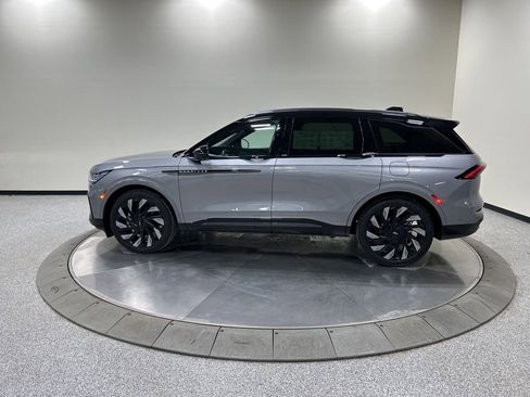 Certified 2024 Lincoln Nautilus Reserve w/ Equipment Group 202A image 8