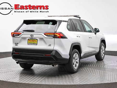 Used 2023 Toyota RAV4 LE AWD/4WD image 5