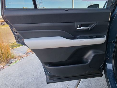 Used 2026 Toyota Grand Highlander XLE image 22