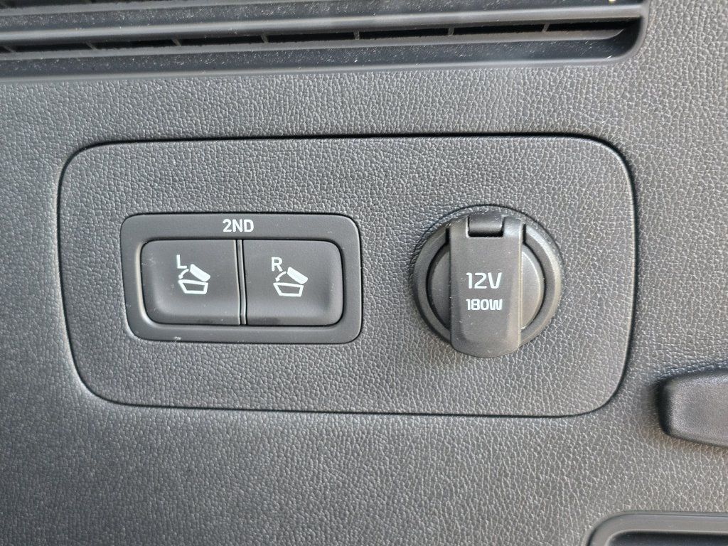 Used 2023 Kia Sorento S w/ Panoramic Sunroof Package FWD image 14