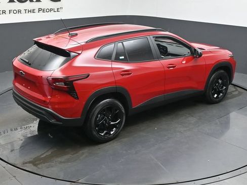 New 2026 Chevrolet Trax LT w/ Driver Confidence Package FWD image 18