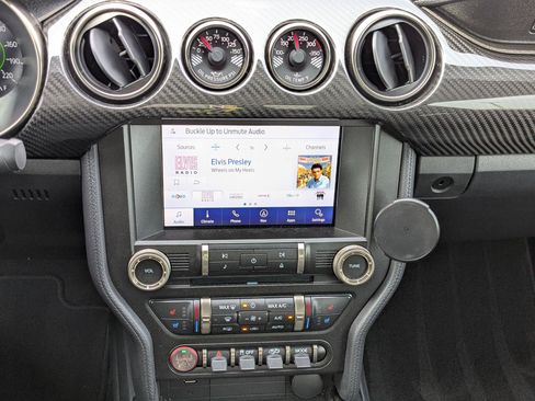 Used 2021 Ford Mustang Shelby GT500 w/ Technology Package image 16