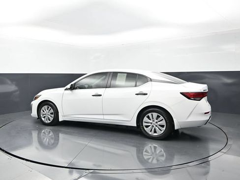 Used 2025 Nissan Sentra S w/ Lighting Package FWD image 2