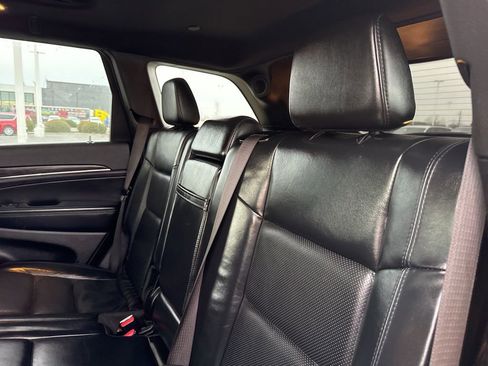 Used 2021 Jeep Grand Cherokee Limited w/ Luxury Group II image 21