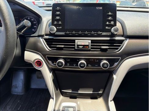 Used 2018 Honda Accord Hybrid image 9