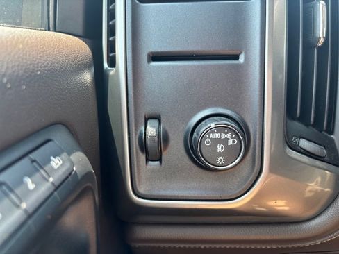 Used 2018 Chevrolet Silverado 1500 LTZ w/ Sport Package RWD image 21