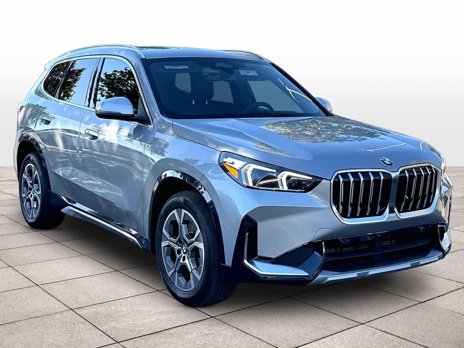 Used 2023 BMW X1 xDrive28i w/ Premium Package AWD/4WD image 3