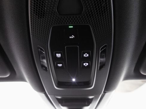 Used 2024 Porsche Cayenne S image 23