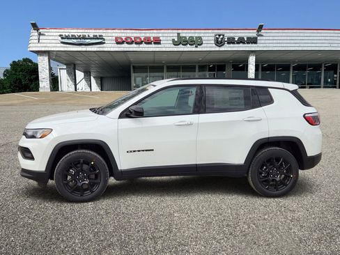 New 2026 Jeep Compass Latitude image 3