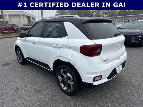 Certified 2025 Hyundai Venue Limited image 5