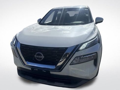 Used 2023 Nissan Rogue SV FWD image 10