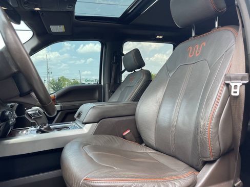 Used 2016 Ford F150 King Ranch w/ Equipment Group 601A Luxury AWD/4WD image 10