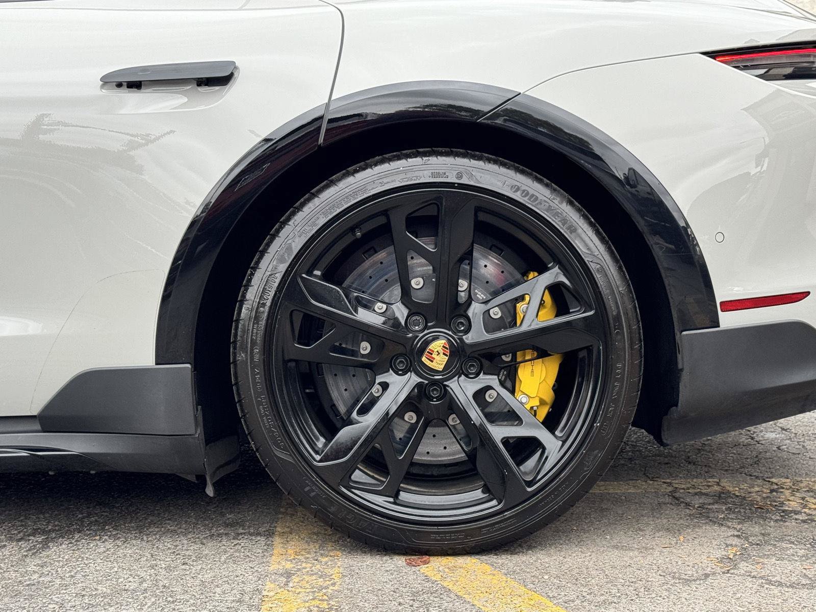 Used 2024 Porsche Taycan Turbo S AWD/4WD image 10