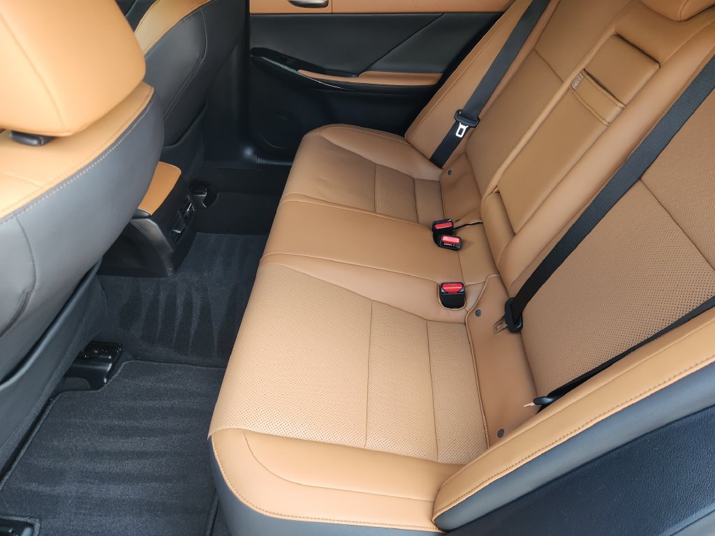 Certified 2024 Lexus IS 300 w/ Comfort Package RWD image 30