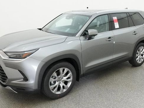 New 2026 Toyota Grand Highlander FWD image 1