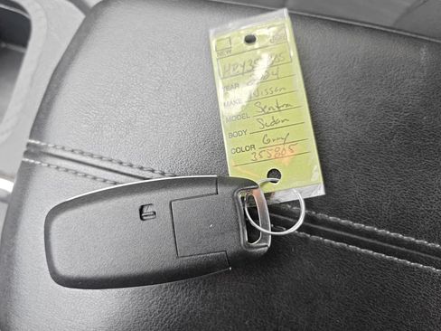 Used 2024 Nissan Sentra SV FWD image 26