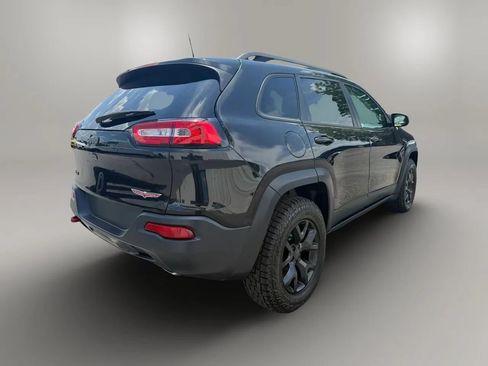 Used 2016 Jeep Cherokee Trailhawk w/ Comfort/Convenience Group AWD/4WD image 9