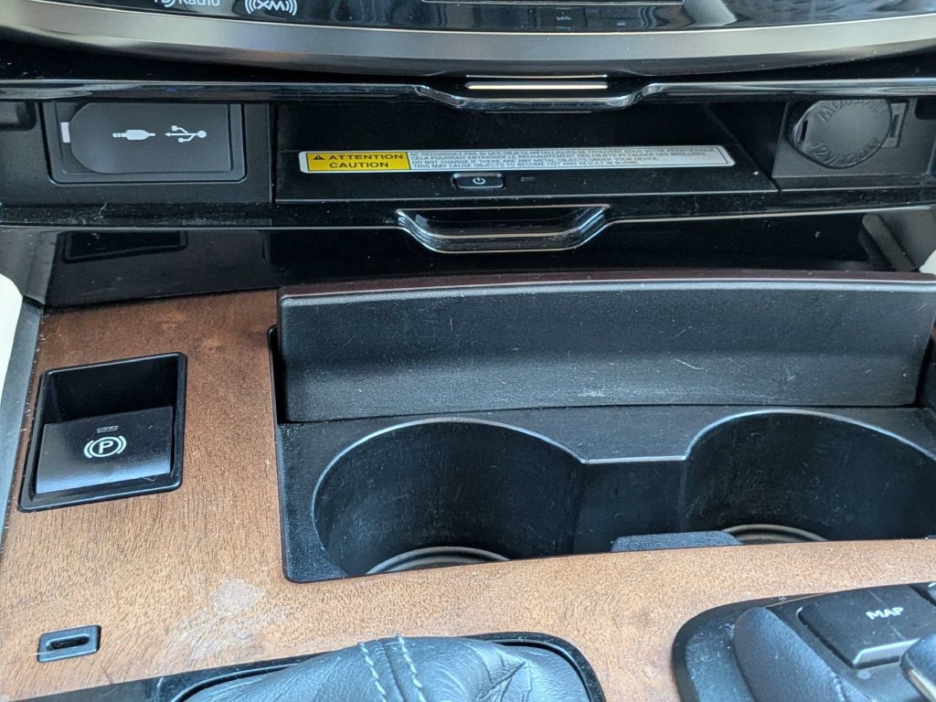 Used 2018 Lexus LX 570 4WD w/ Luxury Package image 38