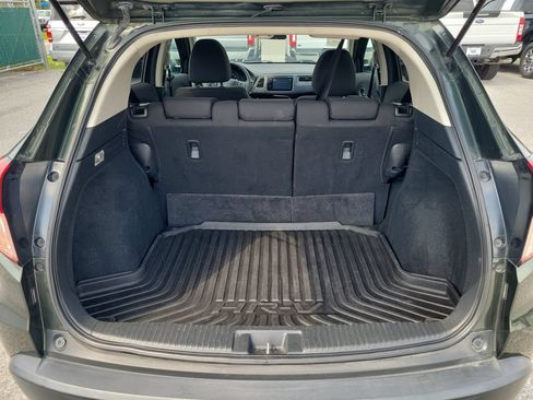 Used 2018 Honda HR-V EX image 9