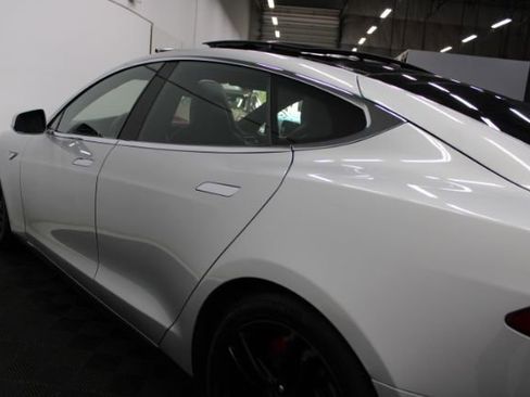 Used 2015 Tesla Model S 85 RWD image 10