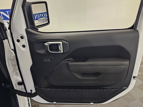 New 2026 Jeep Gladiator Sport image 33