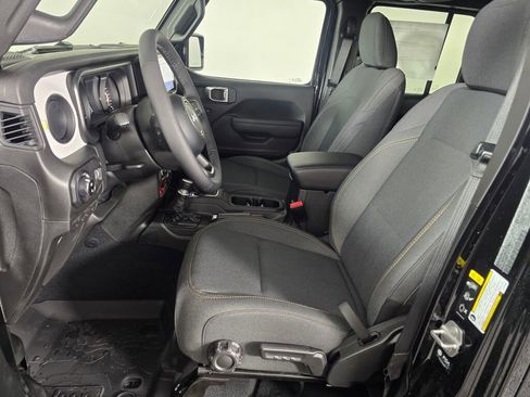 New 2026 Jeep Gladiator Willys image 18