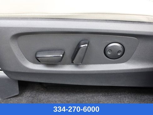 New 2026 Nissan Pathfinder SL image 16