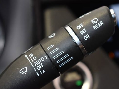 Used 2023 Cadillac XT5 Sportv w/ Technology Package image 26