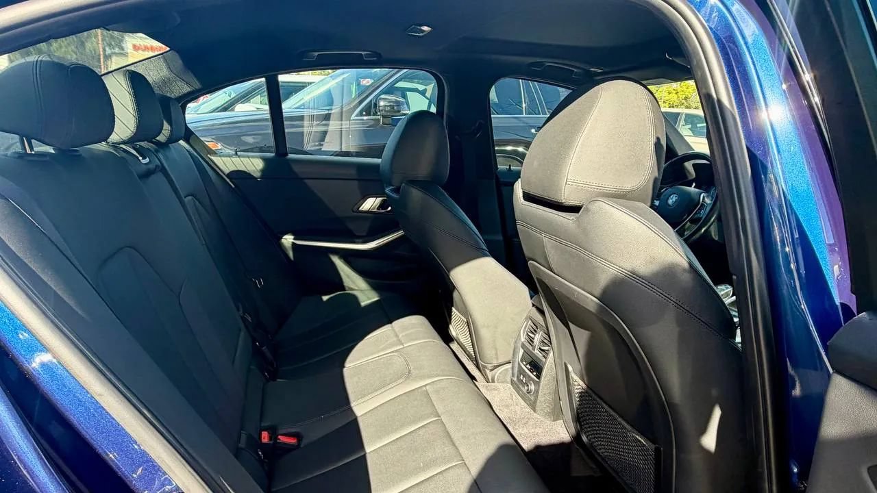 Used 2019 BMW 330i xDrive Sedan AWD/4WD image 14