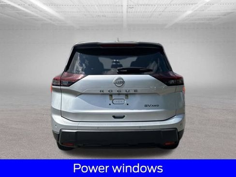 Used 2024 Nissan Rogue SV AWD/4WD image 9