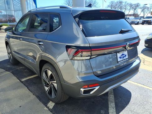 New 2026 Volkswagen Taos SE AWD/4WD image 5