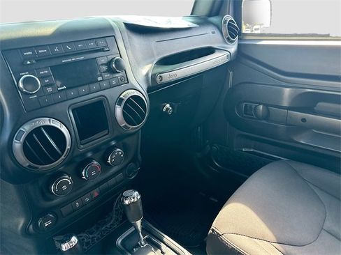 Used 2018 Jeep Wrangler Sport image 19