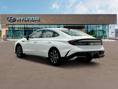 Used 2025 Hyundai Sonata SEL AWD/4WD image 5