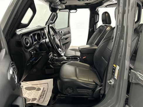 Used 2021 Jeep Wrangler Unlimited Sahara w/ Cold Weather Group AWD/4WD image 17