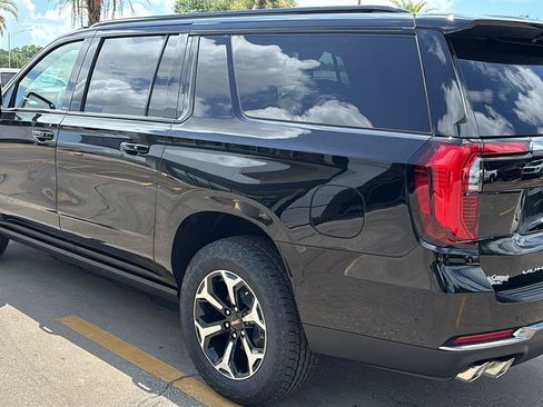 New 2026 GMC Yukon XL AT4 w/ AT4 Premium Package AWD/4WD image 5
