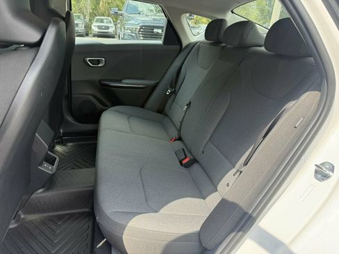 Used 2025 Kia K4 FWD image 7