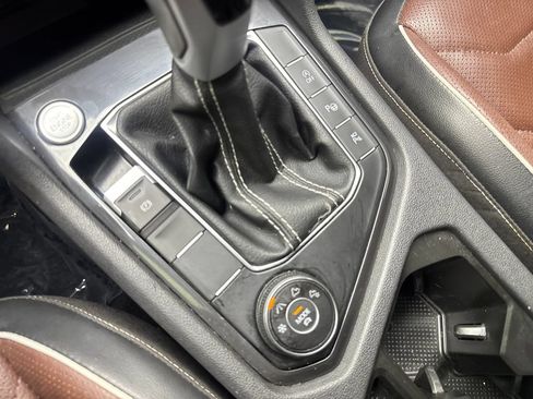Used 2024 Volkswagen Tiguan SEL R-Line AWD/4WD image 68