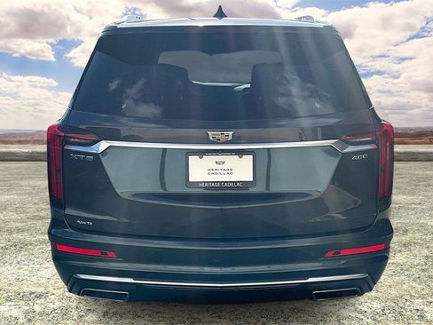 Used 2022 Cadillac XT6 Premium Luxury w/ Technology Package image 6