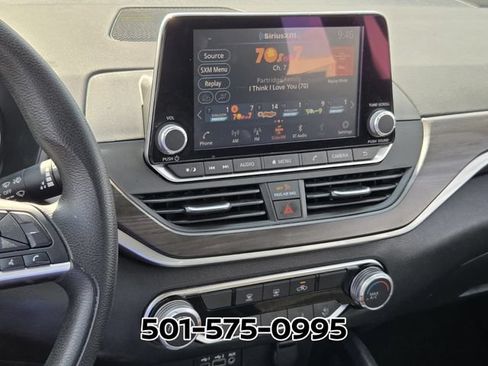 Used 2024 Nissan Altima 2.5 SV FWD image 21