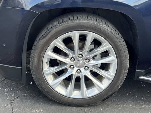 Used 2019 Cadillac Escalade ESV Luxury AWD/4WD image 10