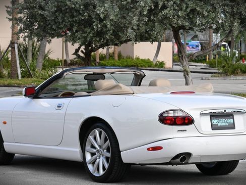Used 2006 Jaguar XK8 XK8 2dr Convertible image 7