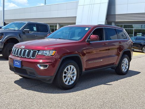 Used 2022 Jeep Grand Cherokee Laredo X AWD/4WD image 5