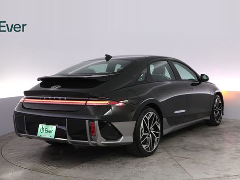 Used 2024 Hyundai Ioniq 6 Limited RWD image 3