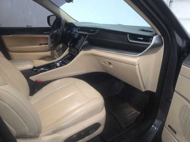 Used 2021 Jeep Grand Cherokee L Limited AWD/4WD image 4