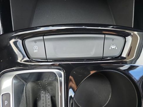 Used 2025 Chevrolet Trax LT w/ Driver Confidence Package image 30