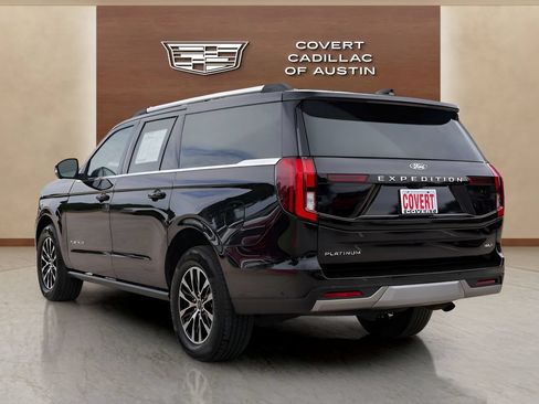 Used 2025 Ford Expedition Max Platinum AWD/4WD image 3
