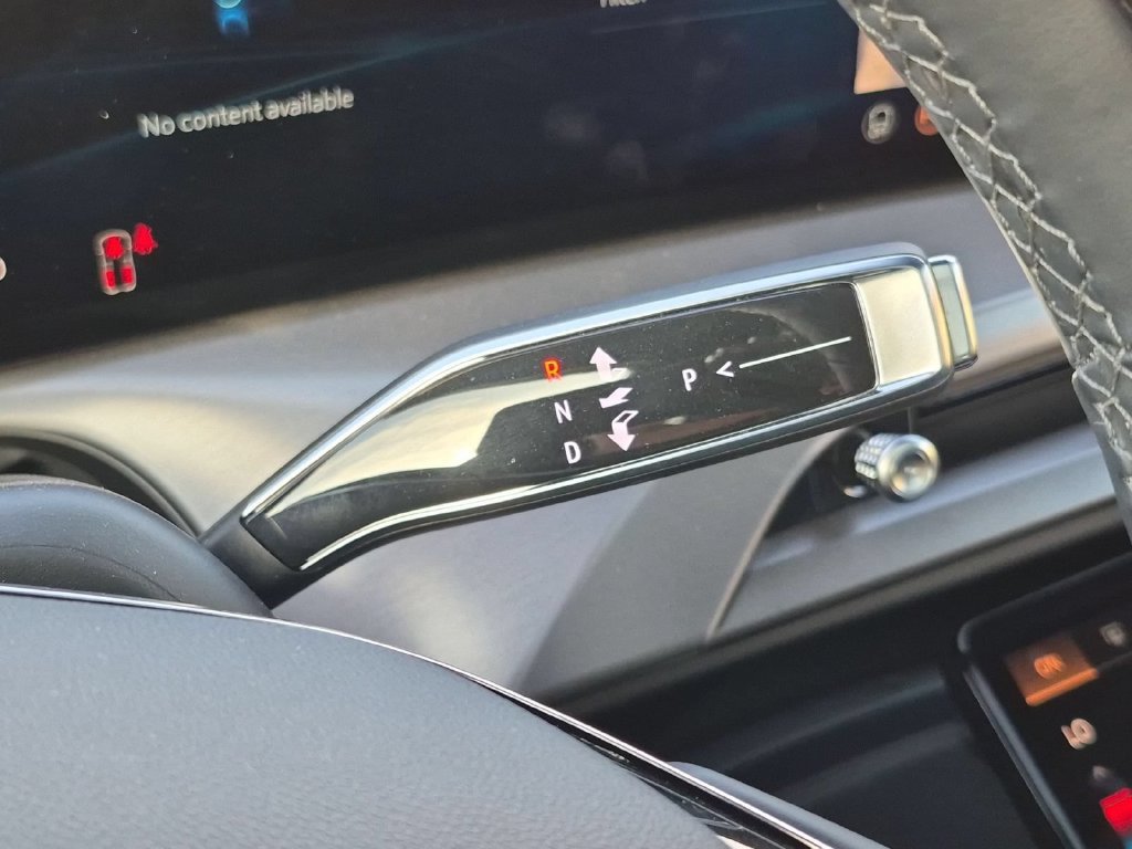 Certified 2026 Cadillac Vistiq Luxury AWD/4WD image 13