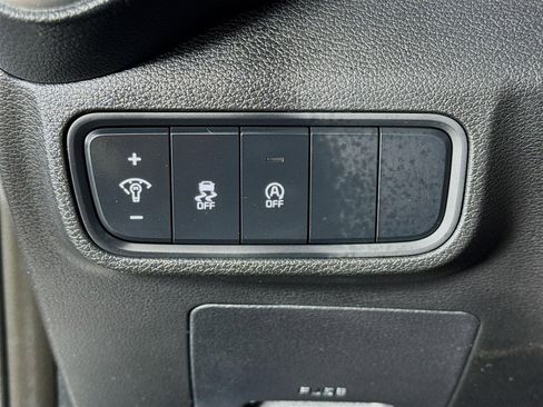 Certified 2025 Kia Soul LX w/ LX Technology Package FWD image 10