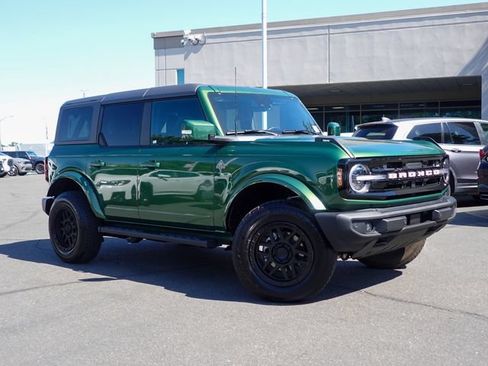 Used 2024 Ford Bronco Outer Banks AWD/4WD image 6
